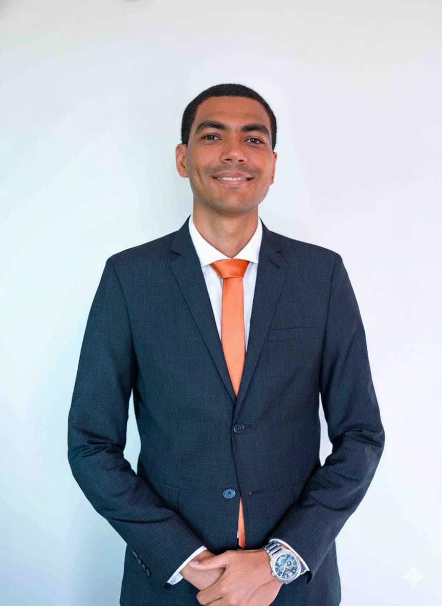 Pr. Thomas Magnum - Pastor Distrital e Analista de Sistemas